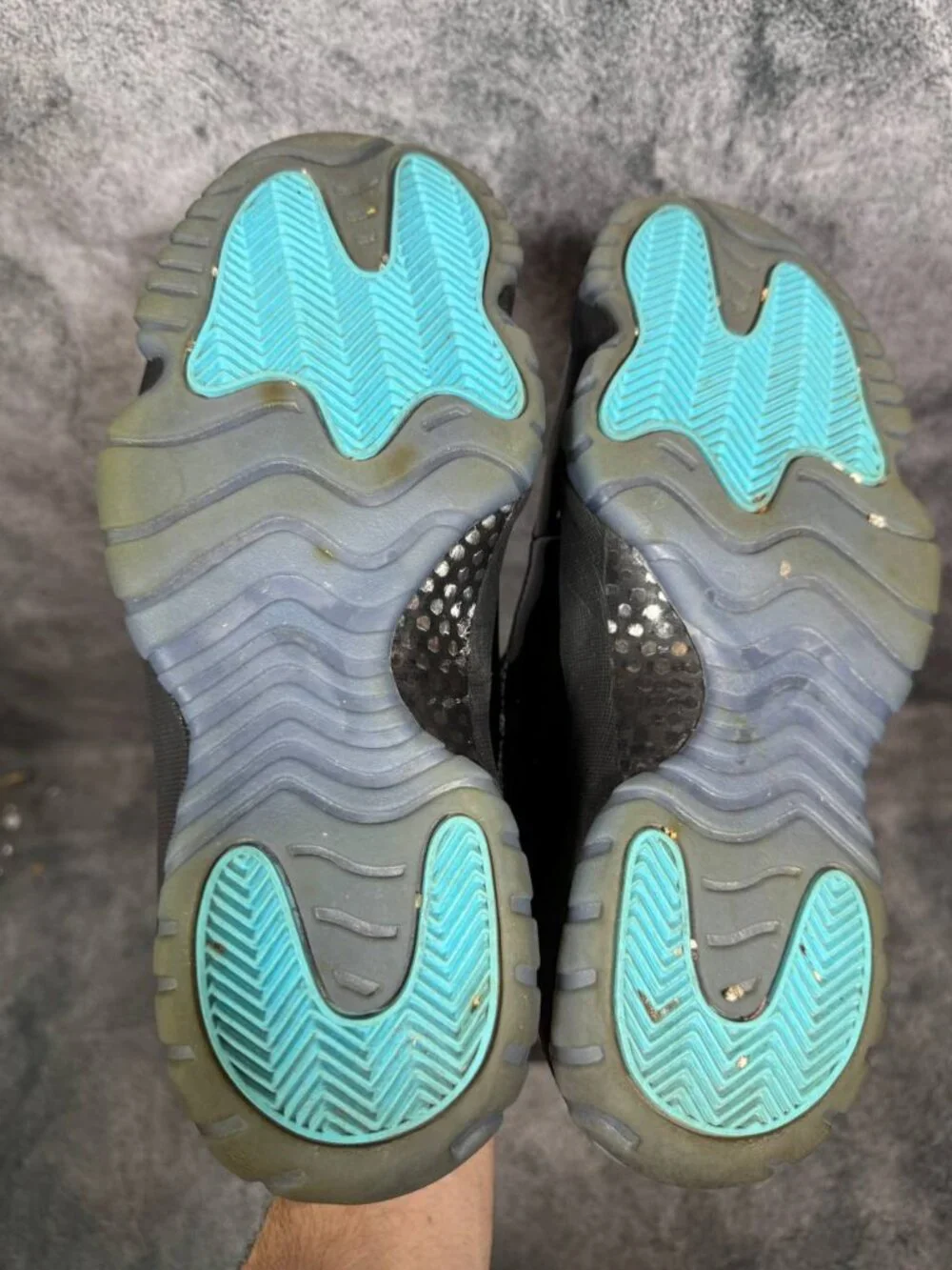 Size 8.5 | Jordan 11 Gamma Blue With Box | Pre-Owned - Picture 4 of 9